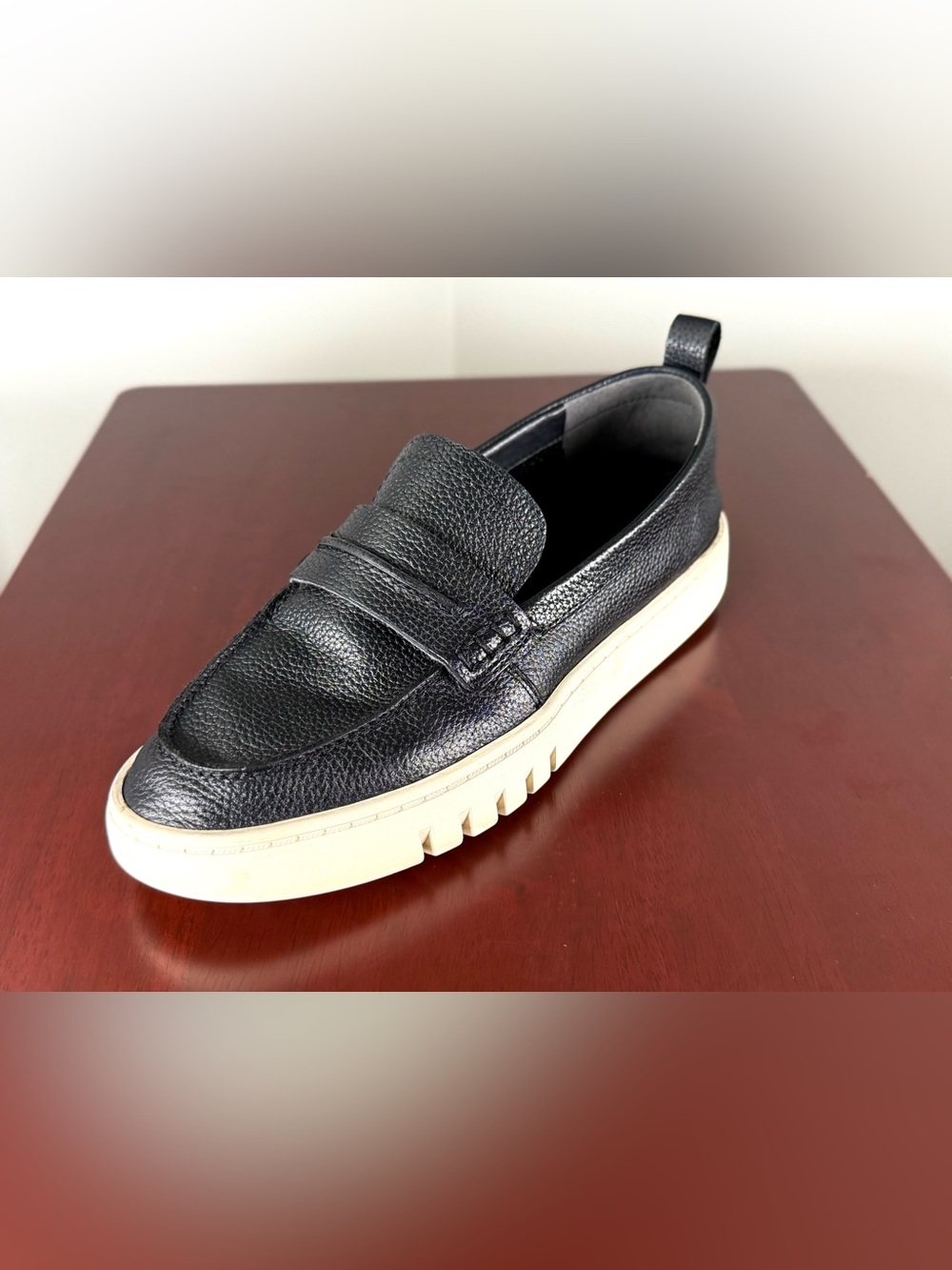 Vionic Uptown Loafer Black Leather Packable Flat Size 6